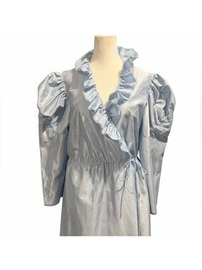 Jolie Two Juliet Puff Sleeves Wrap Around  Ruffled Collar Victorian Robe Medium